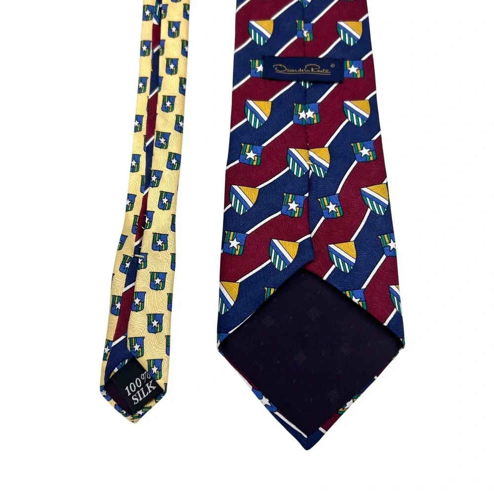 Oscar‎ de la Renta Mens 100% Silk Tie Burgundy Navy Blue Heraldic Crest Necktie